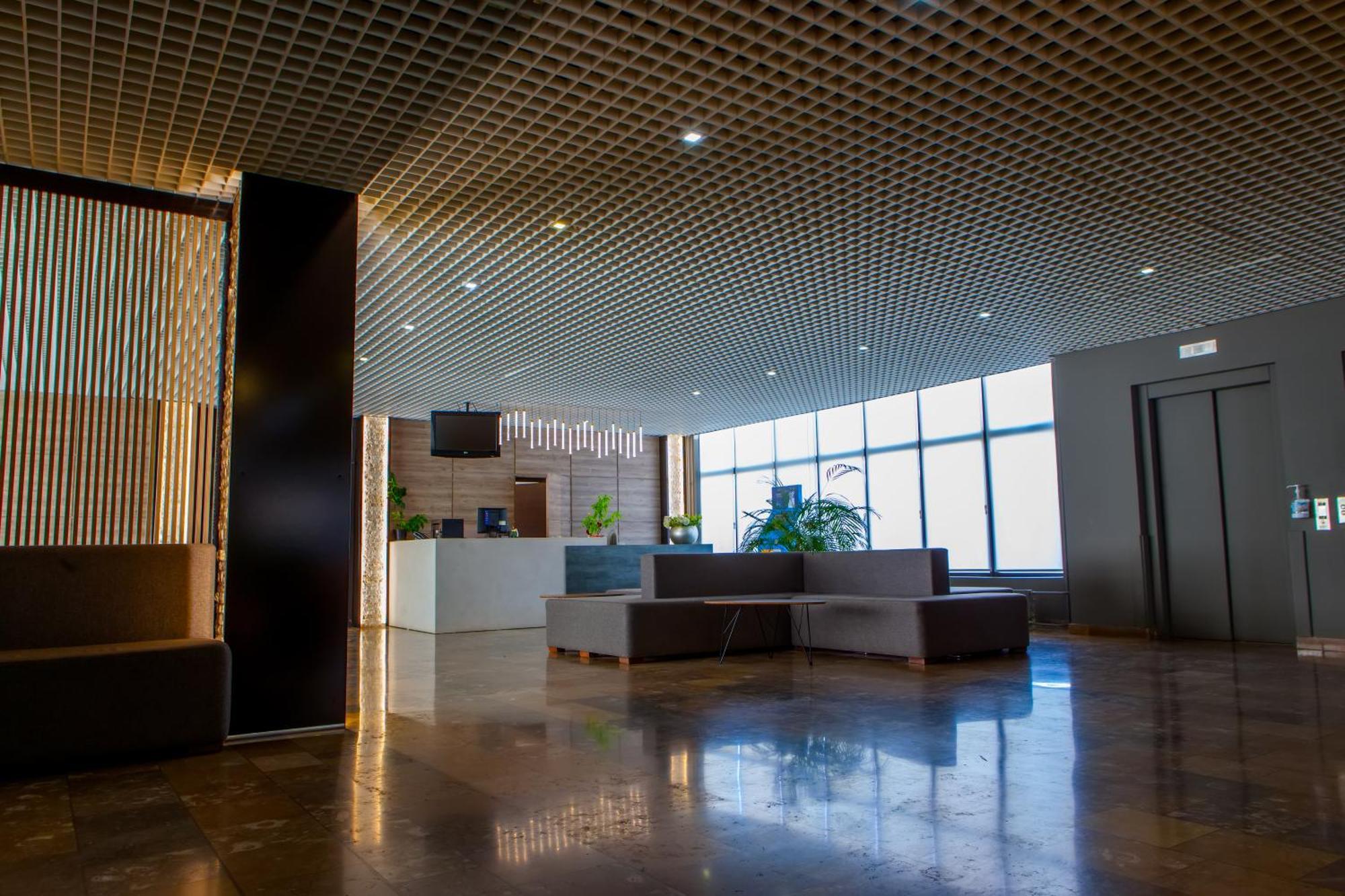 Cross Resort Hotel Jereván Kültér fotó