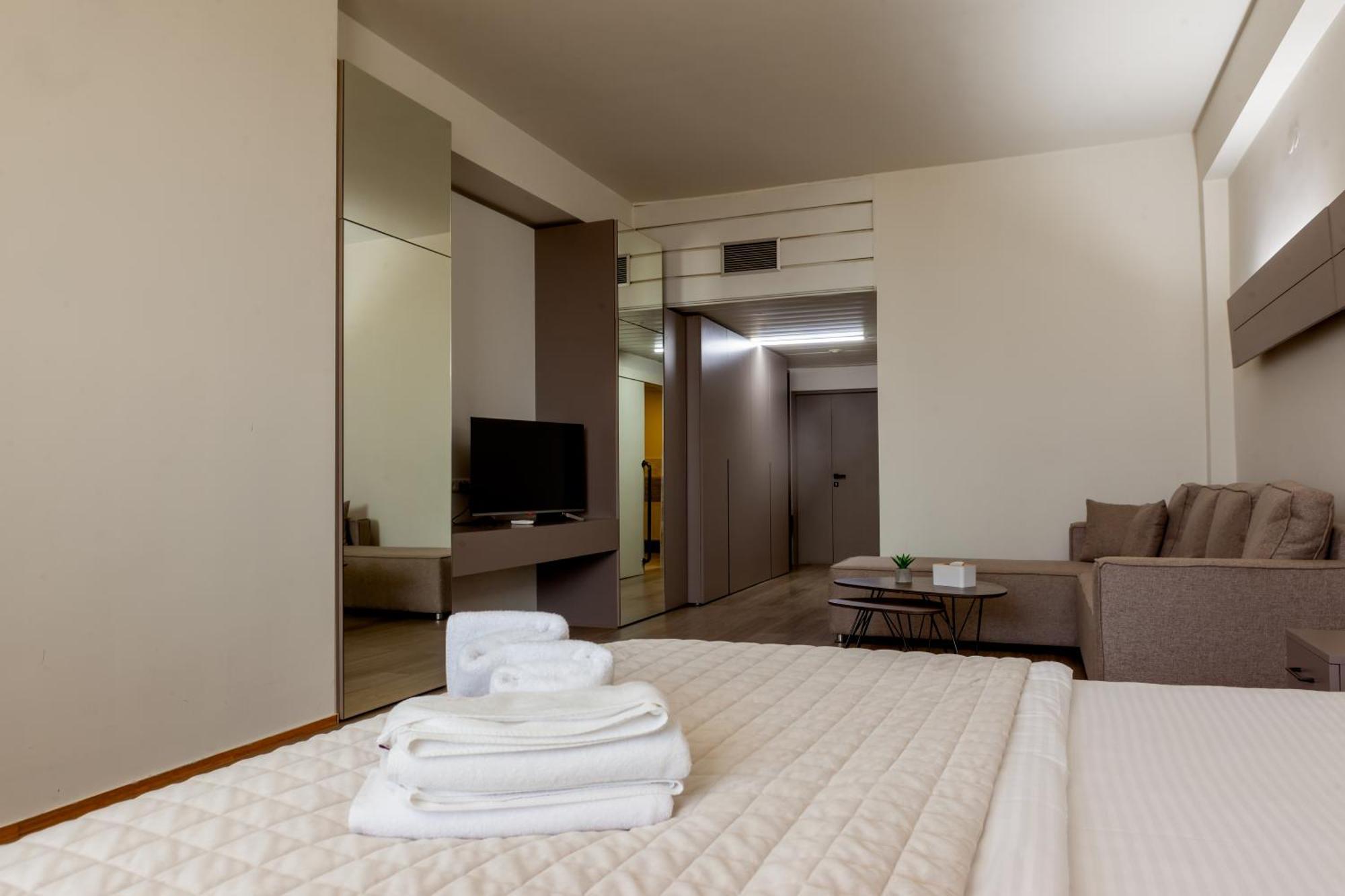 Cross Resort Hotel Jereván Kültér fotó